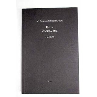 En la oscura luz