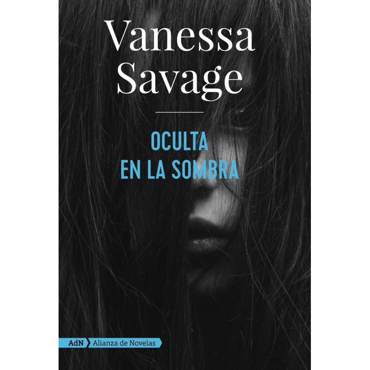 OCULTA EN LA SOMBRA