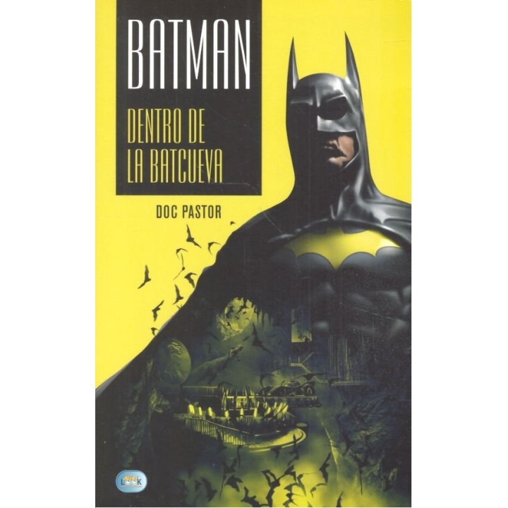 BATMAN DENTRO DE LA BATCUEVA