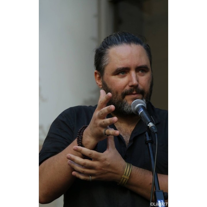TRATAR DE SER CATARATA CAYENDO HACIA ARRIBA