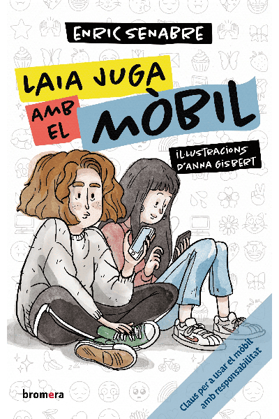 LAIA JUGA AMB EL MÒBIL